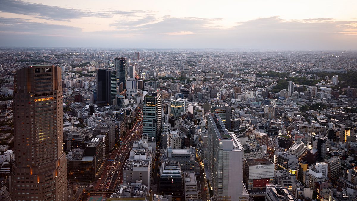 Vista aérea de zona inmobiliaria moderna en la Ciudad de México, ideal para invertir en 2025
