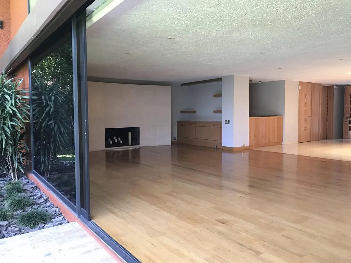 CASA EN VENTA O RENTA EN BOSQUES DE LAS LOMAS