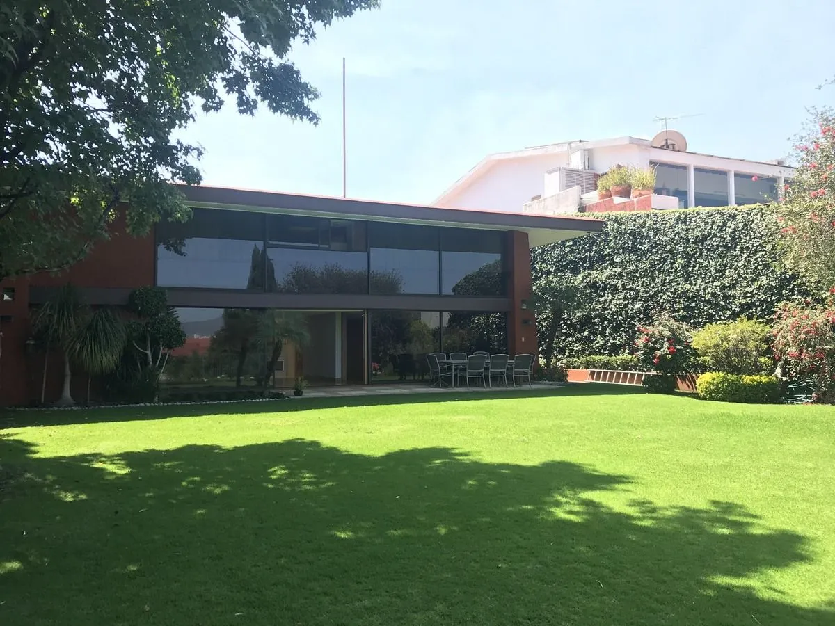 CASA EN VENTA O RENTA EN BOSQUES DE LAS LOMAS
