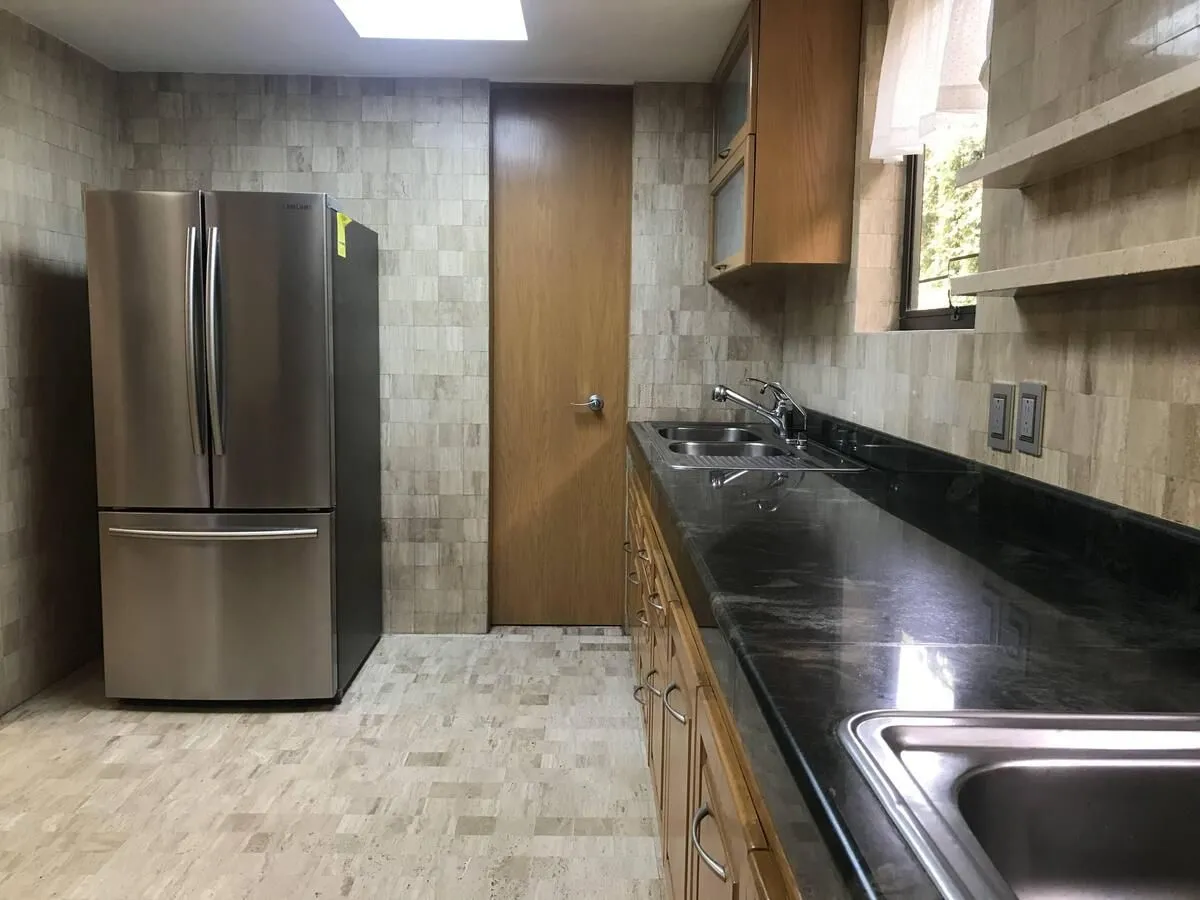 CASA EN VENTA O RENTA EN BOSQUES DE LAS LOMAS