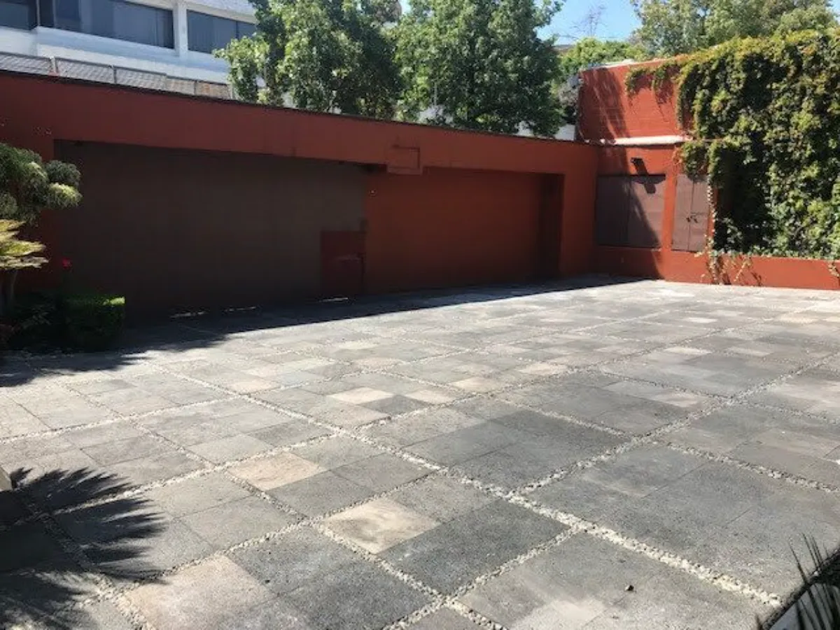 CASA EN VENTA O RENTA EN BOSQUES DE LAS LOMAS